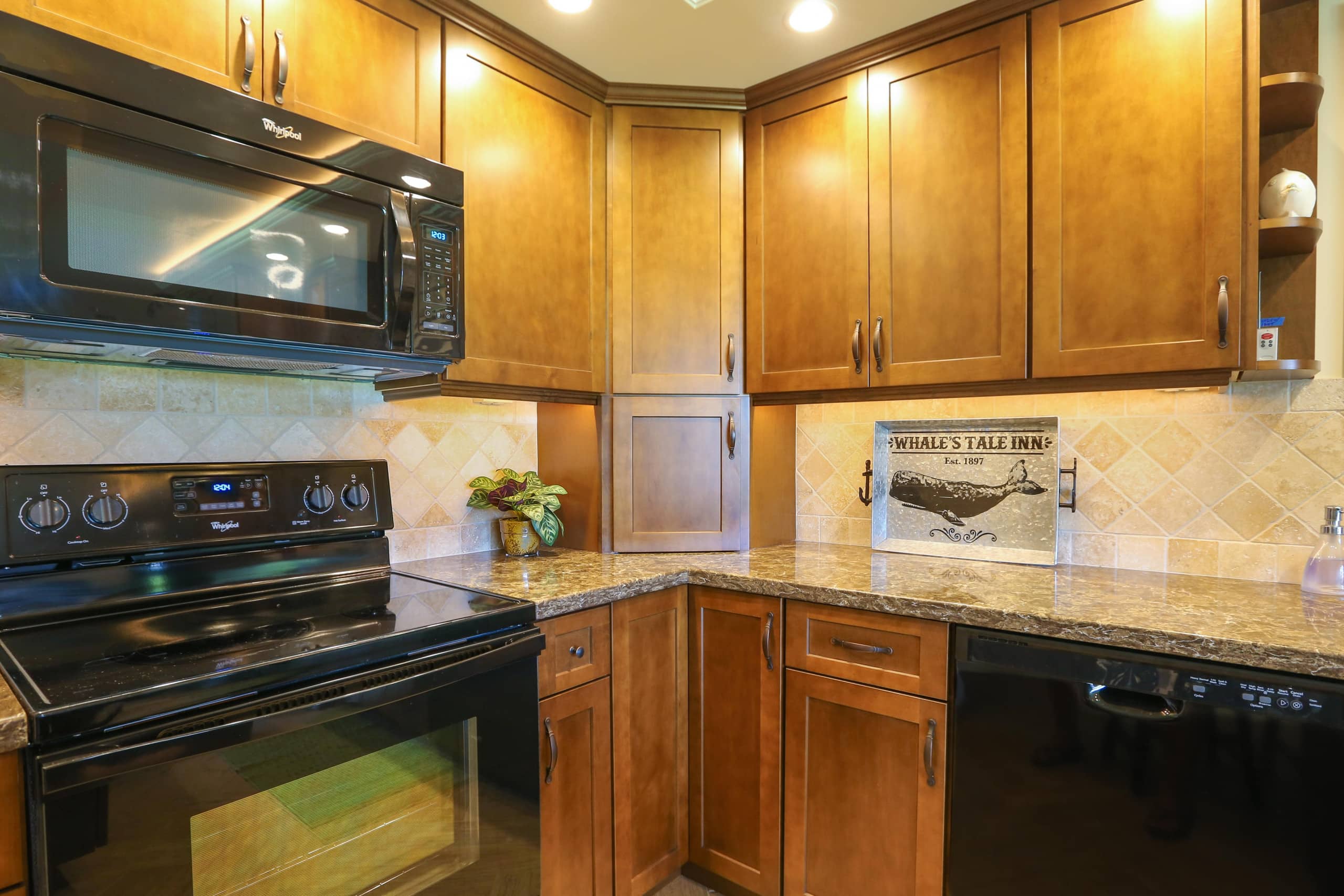 Condo in Kihei · ★4.7 · 2 bedrooms · 4 beds · 2 baths - Image 18