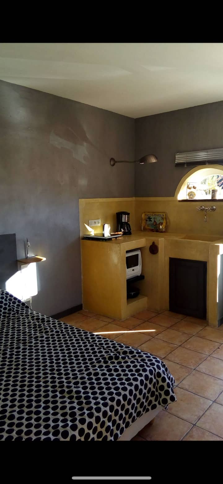 Studio Piscine Commune, Entrée Et Terrasse Privée - Barjac