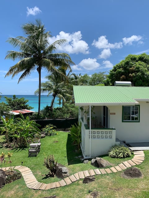 Endeavour Apt- 2 bedroom waterfront Apartment