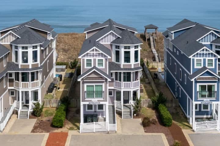 Queen Elizabeth - Oceanfront + Private Heated Pool