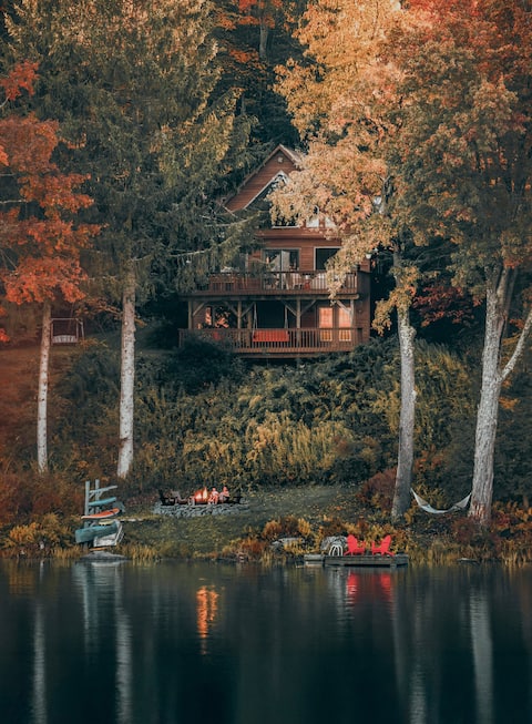 The Muskoday Lake House - Modern Lakefront Oasis