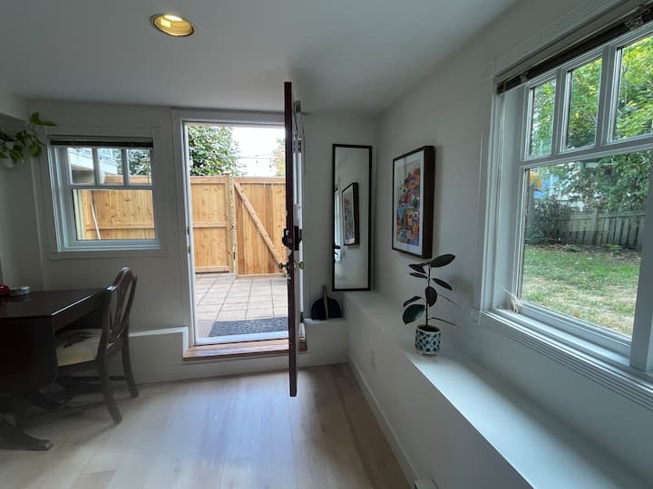 1 Bedroom, Near Downtown With Sauna, Dog Friendly. - Victoria, Canadà