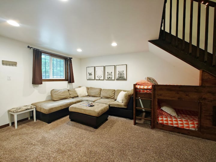 Viti vya kustarehesha kwa ajili ya usiku wa filamu, kusoma au kupumzika tu baada ya siku nje.