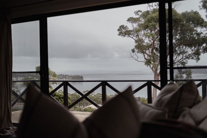 M R B L A C K G O R D O N - Tasmania