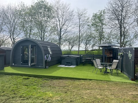 Little Bunny Retreat - Benjamin's Luxury Burrow