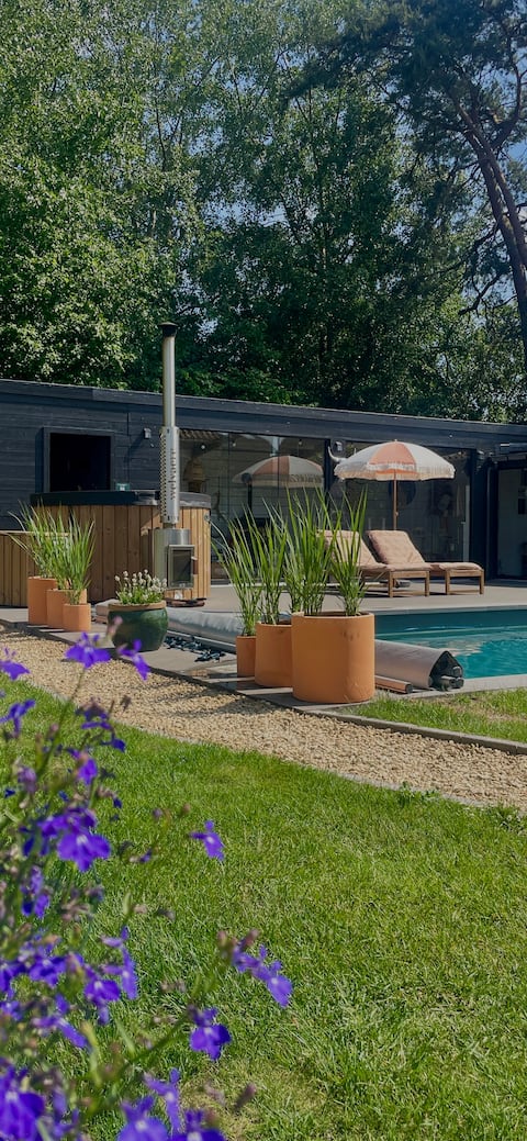 Bohemian poolhouse with swimming pool & wellness