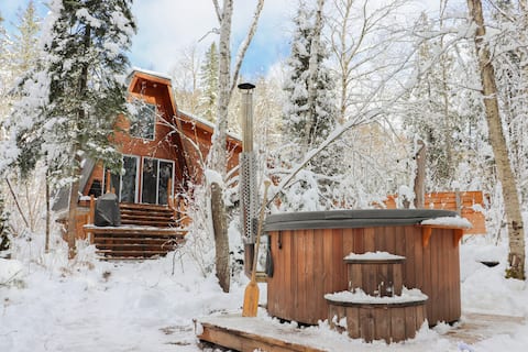 River, Hot tub & Sauna - Luxurious Shack in Forest