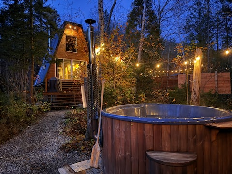 River, Hot tub & Sauna - Luxurious Shack in Forest