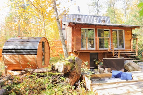 River, Sauna Wooden hottub The Farmhouse in Forest