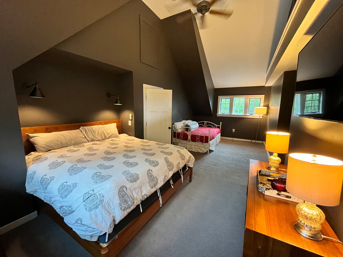 საძინებელი 1