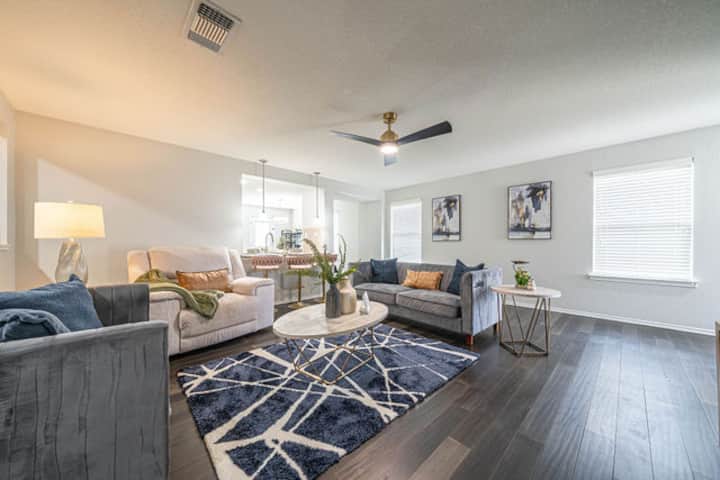 Near Lackland| King Suite| Near Seaworld| Sleeps 6 - Lackland AFB, TX