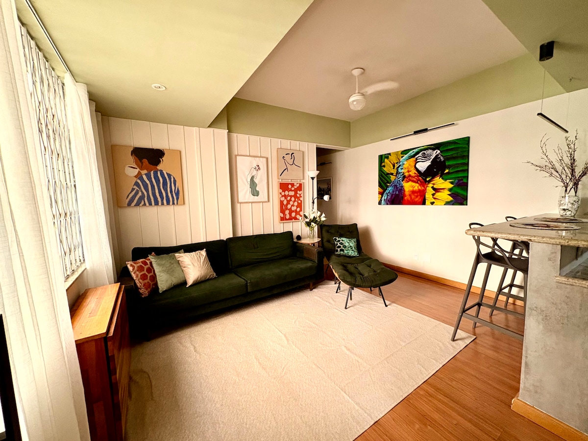 Airbnb em destaque: Cozy, charming and practical in Leme, 100m from the beach em Leme