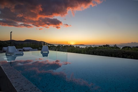 Palombaggia, Porto-Vecchio, Villa AzaïTu
walking distance to the beach