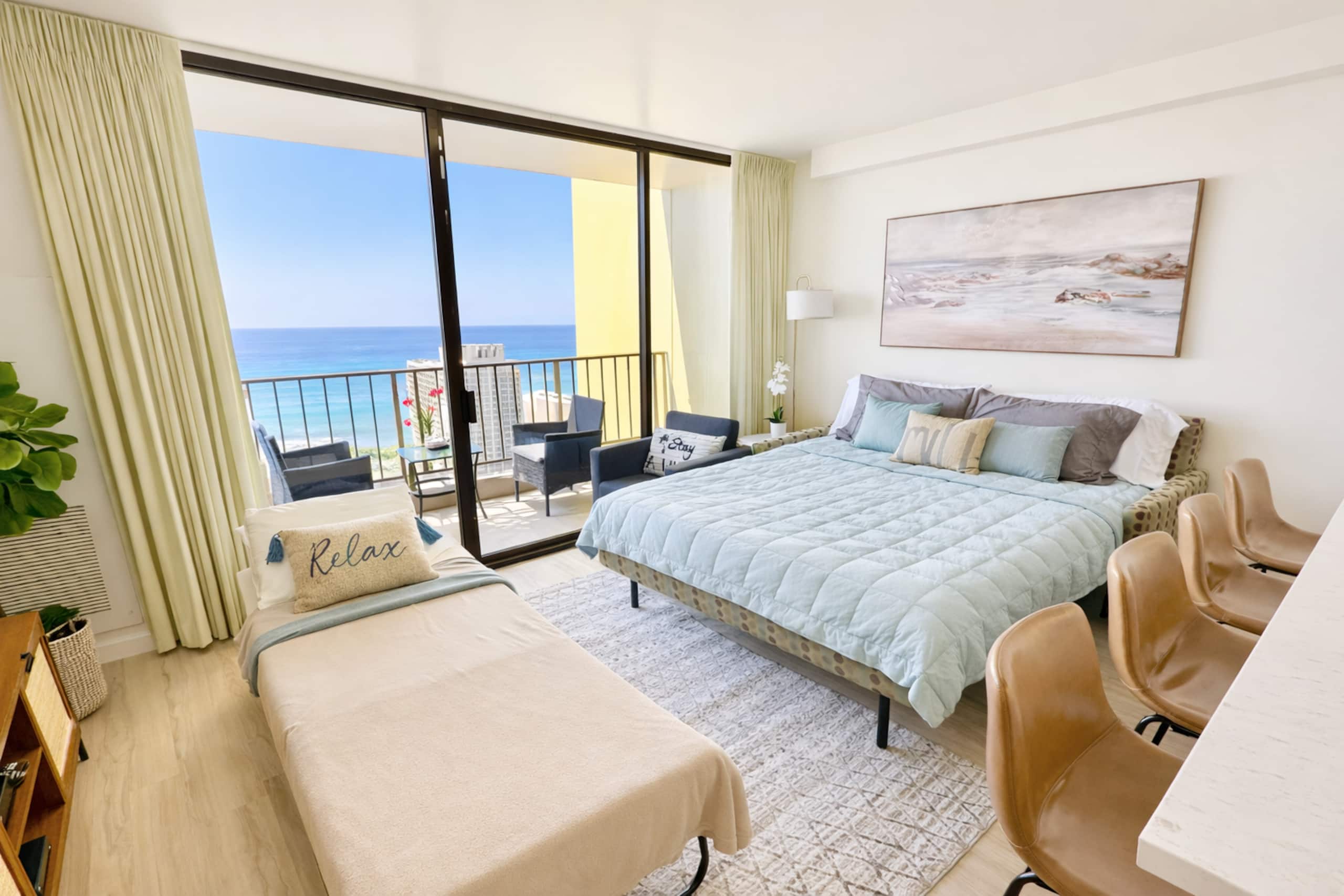 Condo in Honolulu · ★4.92 · 1 bedroom · 2 beds · 1 private bath - Image 7