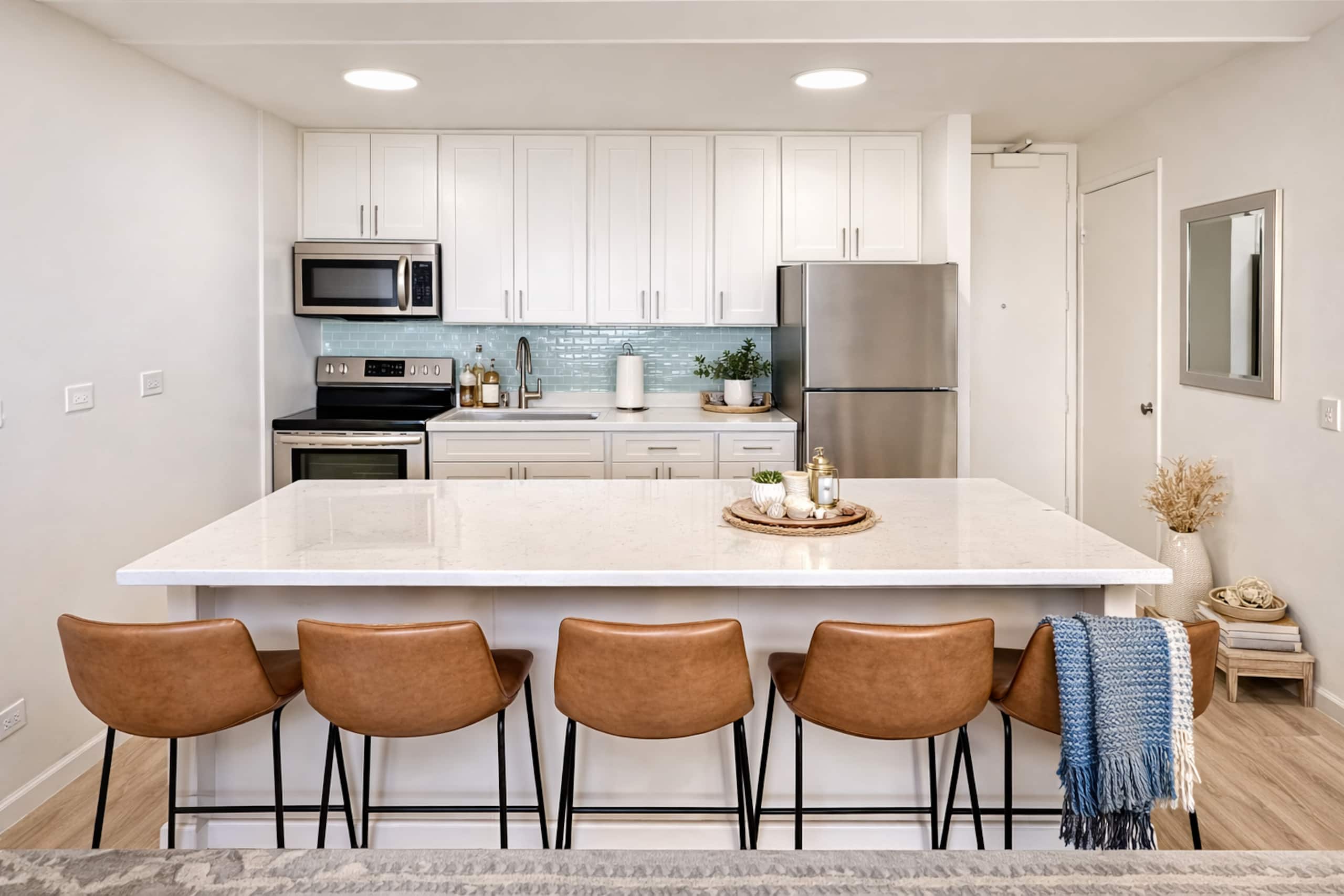 Condo in Honolulu · ★4.92 · 1 bedroom · 2 beds · 1 private bath - Image 11