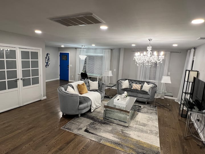 Renovated House With An Entertainment Backyard - Fire Island, NY