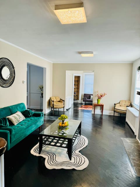 Nature Escape Top of Mt.Pleasant w/wifi & parking