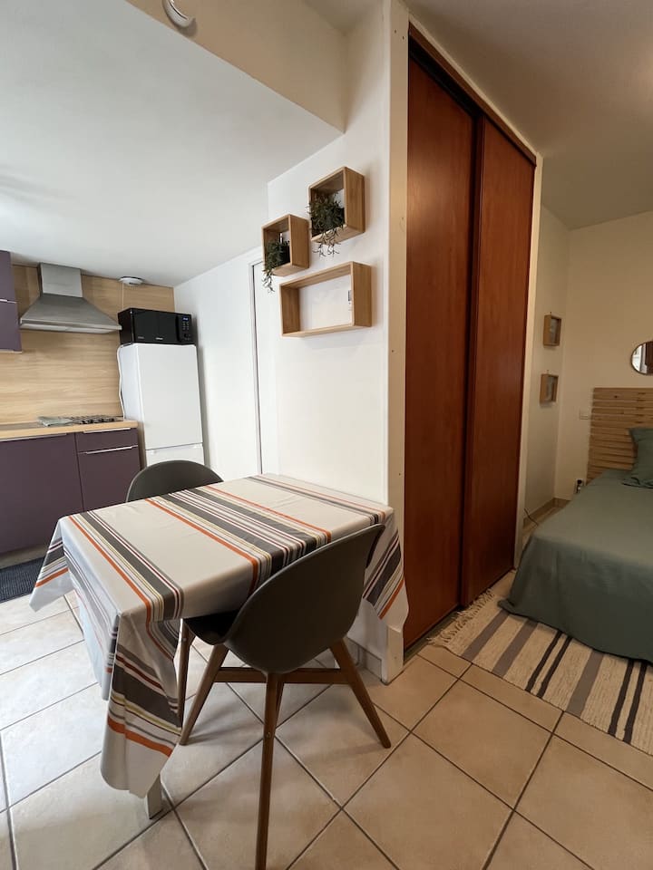 Studio De 25m² à Biarritz Côte Des Basques - Biarritz