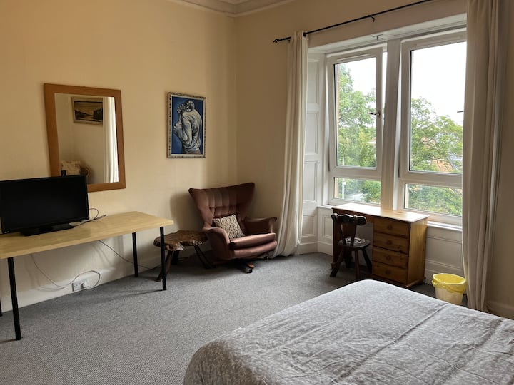 საძინებელი 3