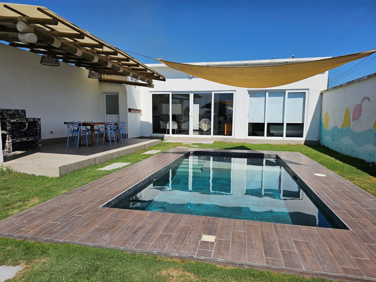 Villa Hoku: sala abierta de estilo boutique con piscina privada