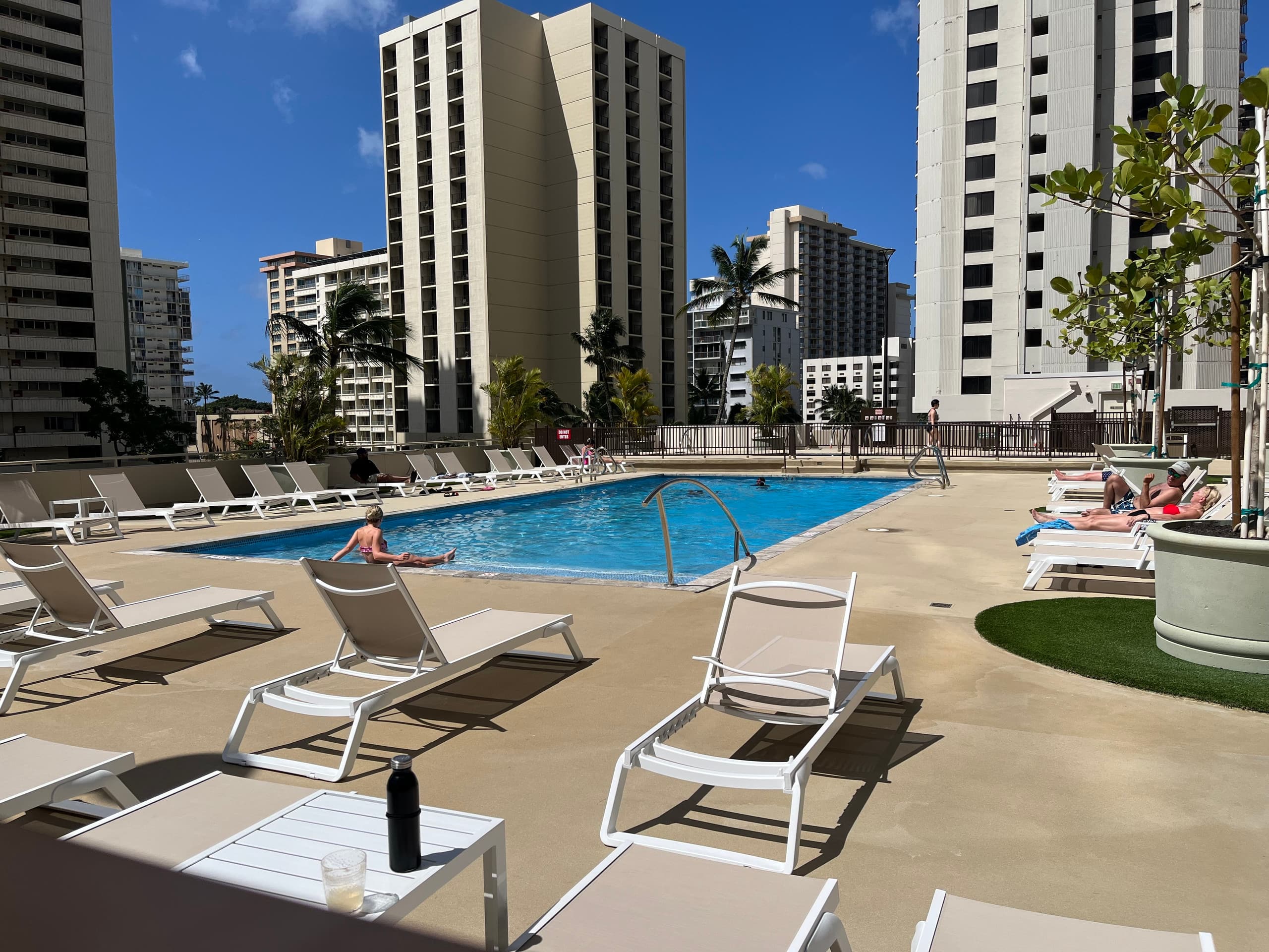 Condo in Honolulu · ★4.95 · 1 bedroom · 1 bed · 1 private bath - Image 17