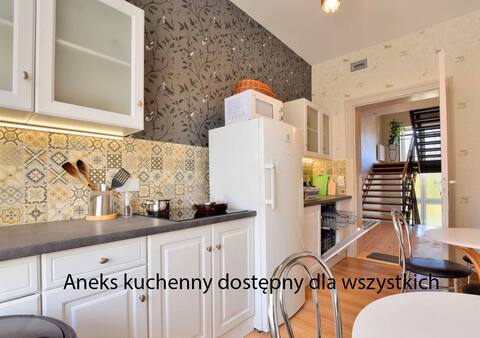 Successful Airbnb property: 2-person room with balcony, access to the kitchen in Kudowa Zdrój