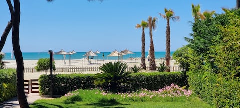 FIRSTLINE, beachfront villa in a private resort!
