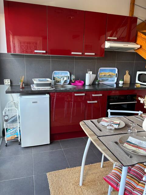 Top performing Airbnb: Small home on the Arcachon Bay in Gujan Mestras