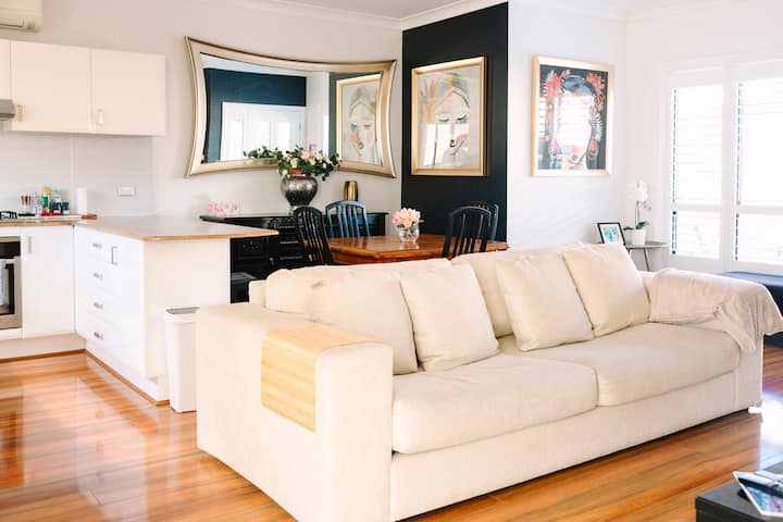 The Eclectic Escape - Wollongong