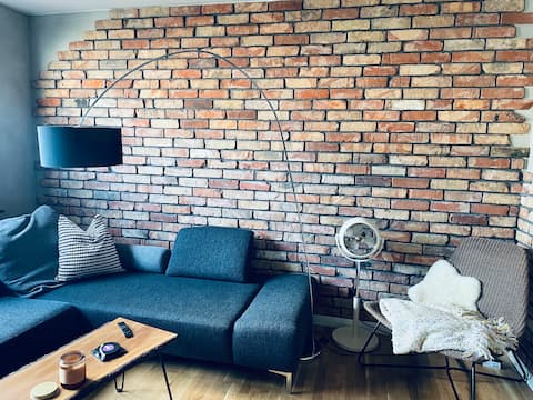 Top performing Airbnb: EDGY flat in the heart of Frankfurt in Frankfurt Am Main