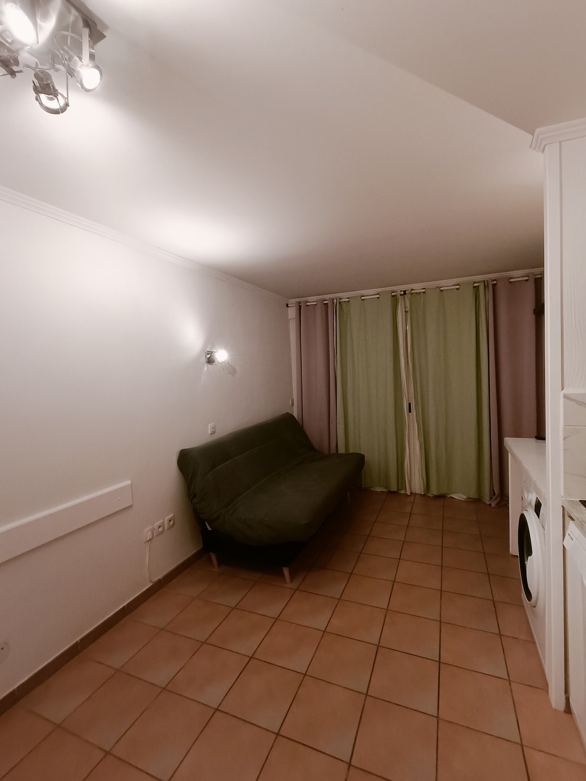 Successful Airbnb property: 2-bedroom apartment in the Les Restanques area in Grimaud