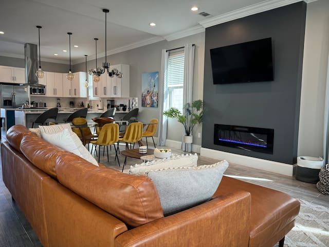 An elegantly designed home near French Quarter