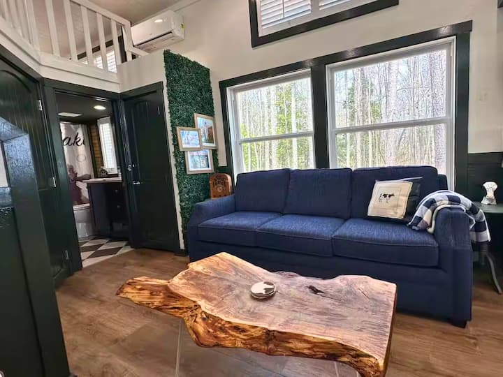 Sunrise, Mountain & Farm View | Heated Tub/pool