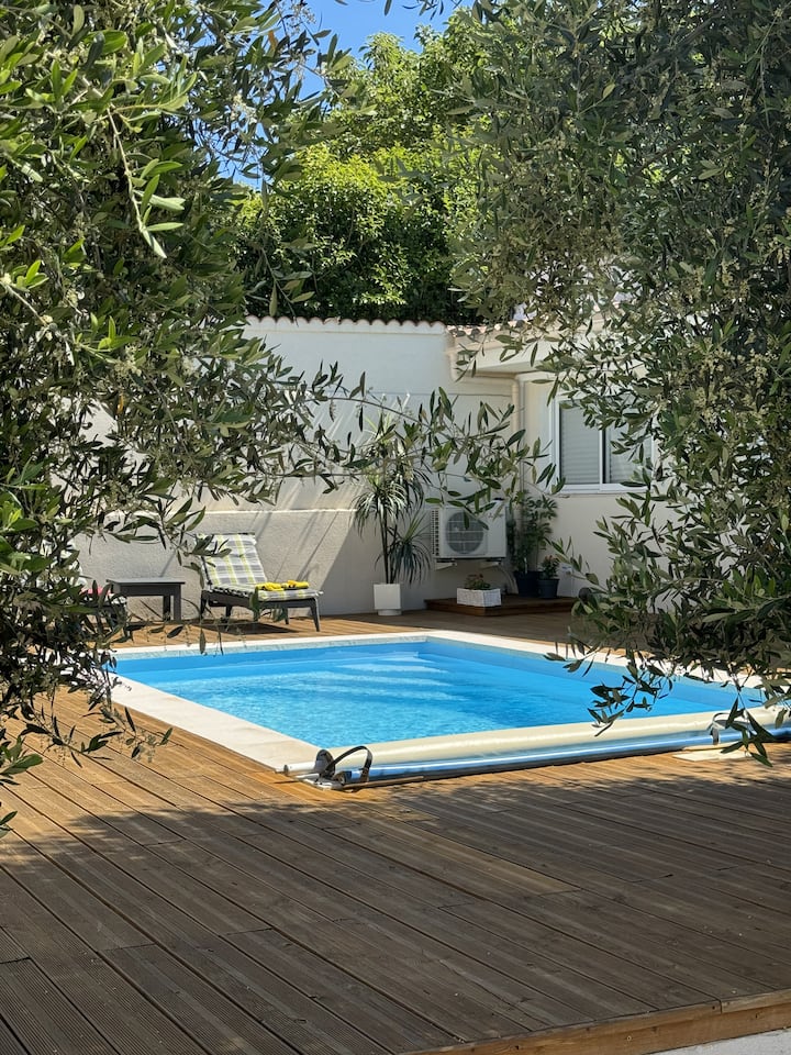 <Villa Au Calme>. - Marseille