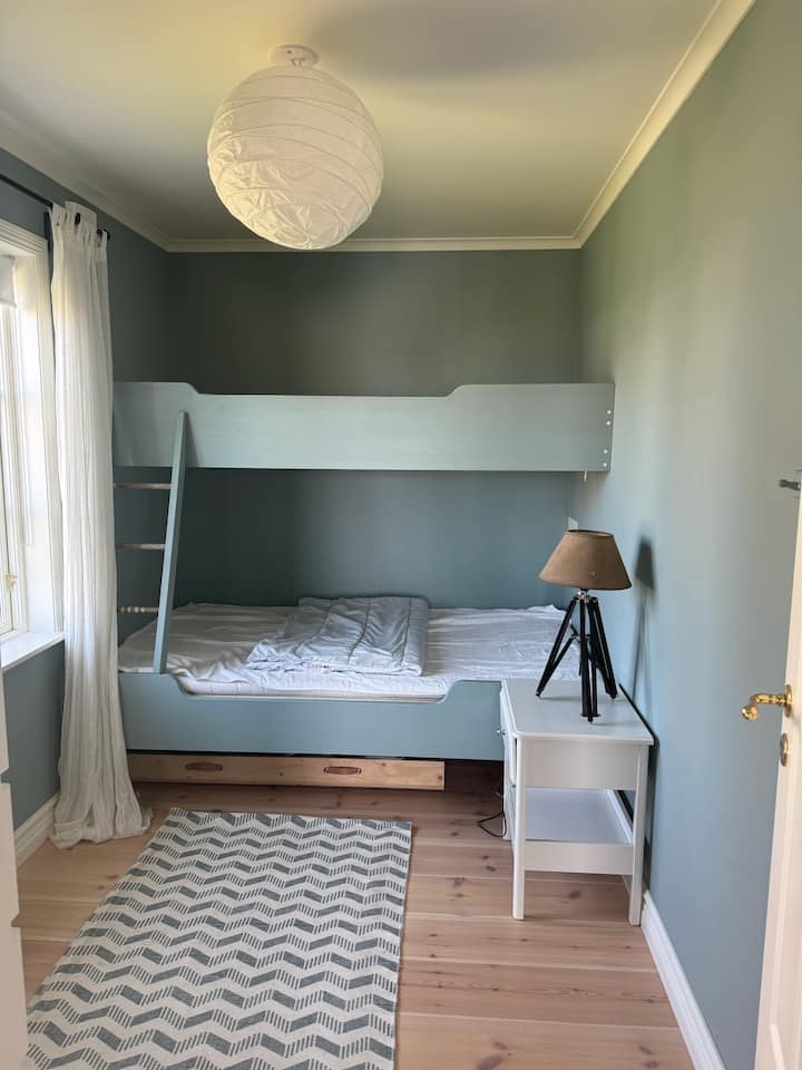 Chumba cha kwanza cha kulala