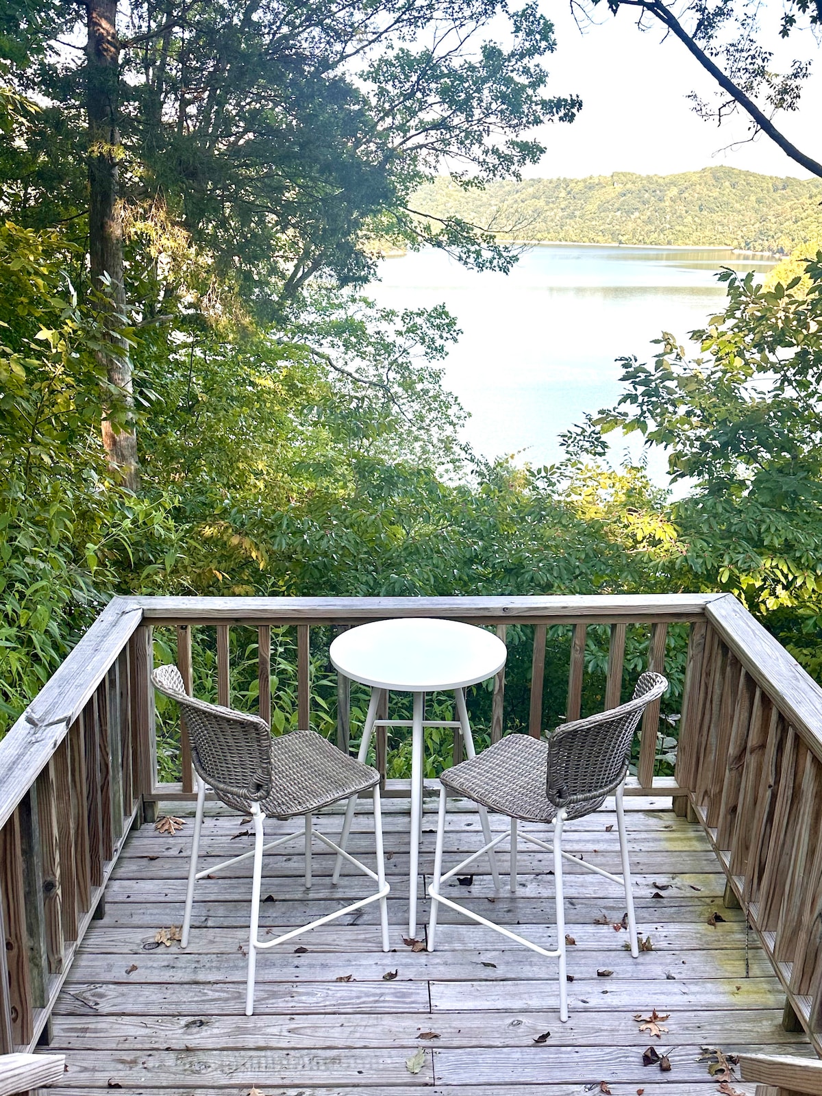 Center Hill Lakehouse- Cozy + Stunning Lake View - Houses for Rent