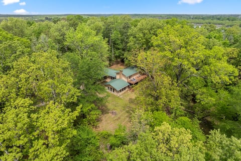 Cozy Lake Home- Lake Monticello / Bob Sandlin