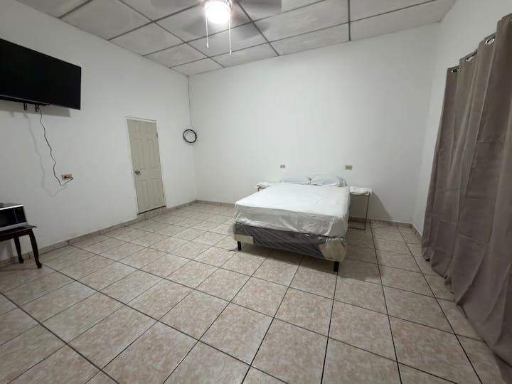 Spacious Private Studio In Santa Ana - Santa Ana