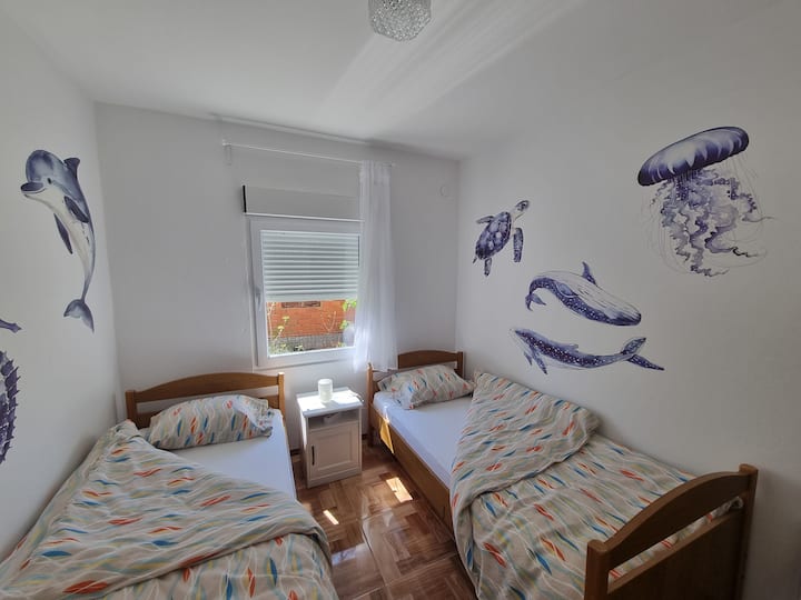 غرفة النوم 2