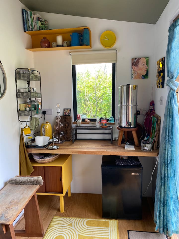 Cosy Private Back Garden Cabin - Brighton, UK