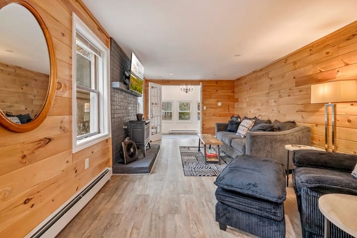 Sebago Pines Hideaway-fire Pit/beach Access/family - Sebago Lake State Park, Naples