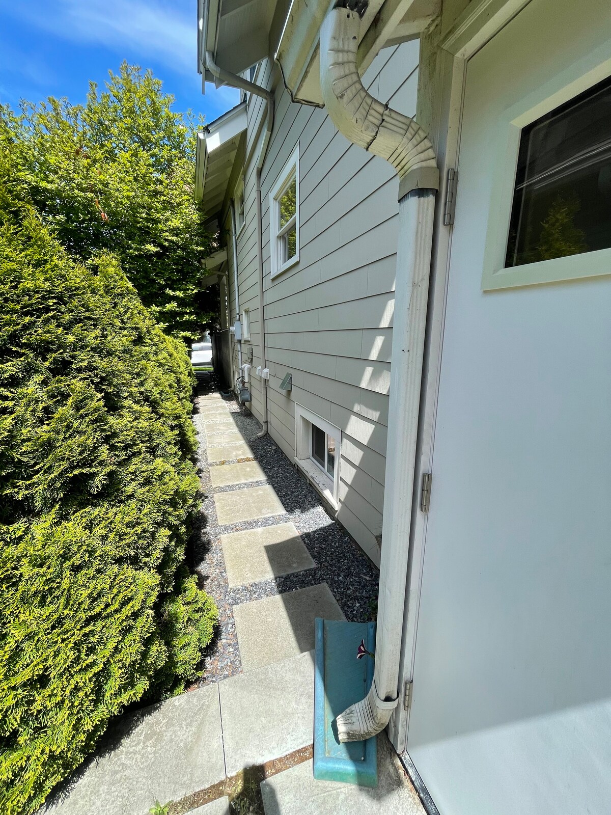 Cozy+Modern Suite in North Queen Anne