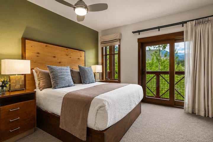 Hyatt Main St Studio | Steps To Peak 9 + Downtown - Breckenridge, CO