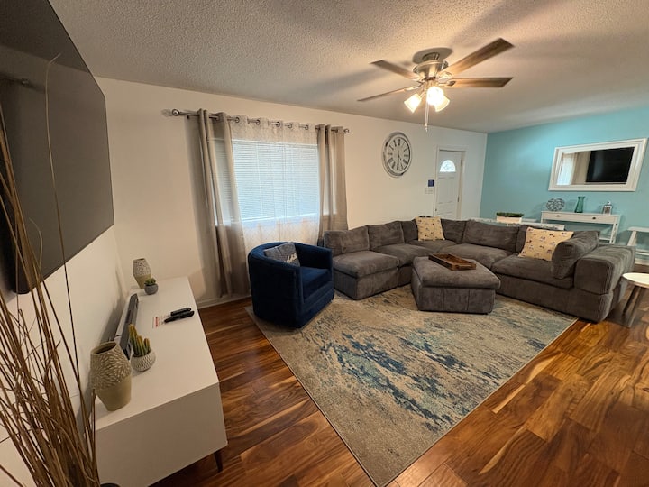 Beach Cottage • Hot Tub• Sleeps 6 - Kitty Hawk, NC