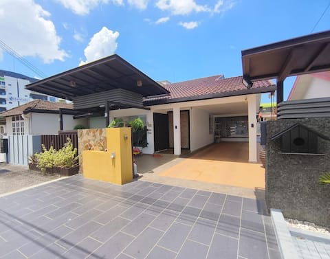 Pelita Commercial Centre Vacay Stay 百利达商圈民宿(9pax)