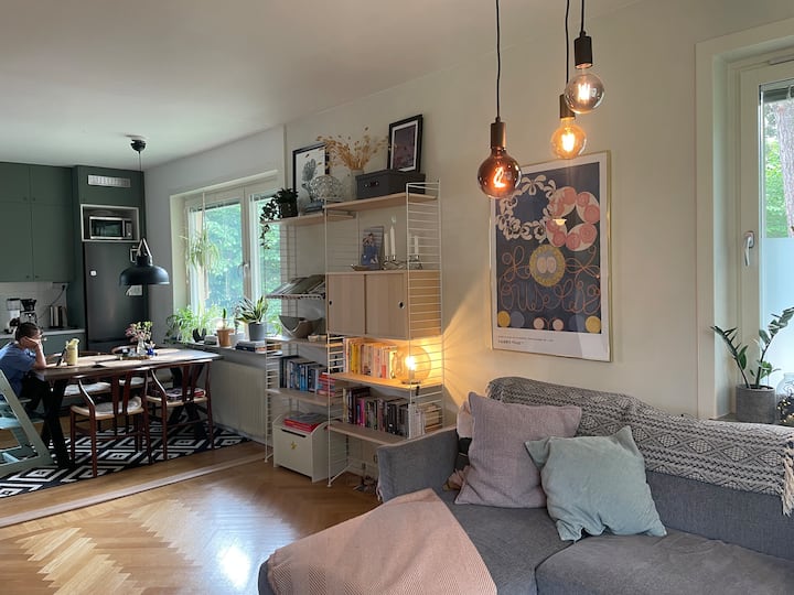 Cozy Apartment Near City And Nature - Estocolmo