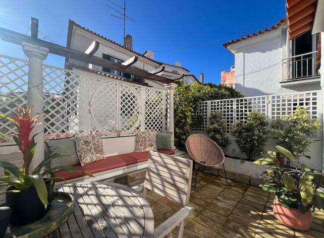 Charming family house in the heart of Cascais gallery image 3