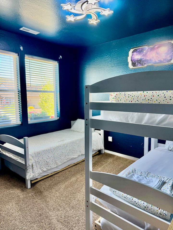 Four twin beds. Two are trundles that roll out.