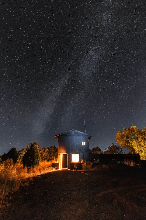 Historic 2BR Radio Tower Near Zion: Hot Tub, Sauna