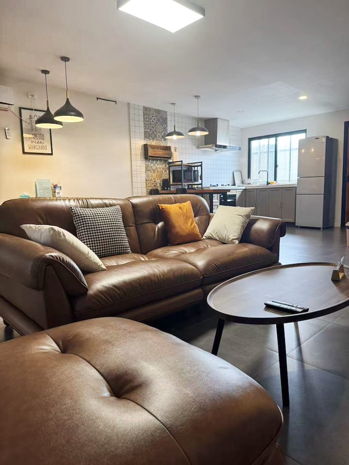 Nadi Fantasy Unit 2—2br · Kitchen · King Beds - Nadi